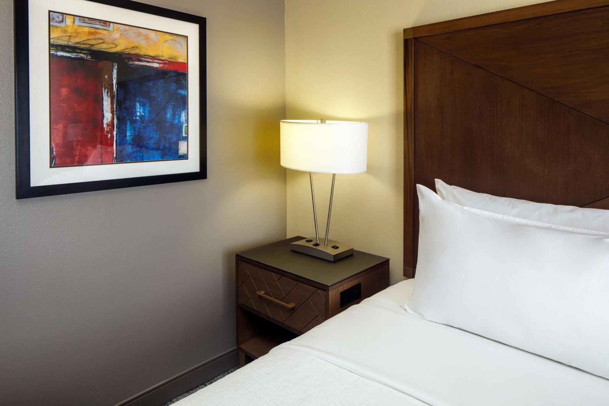 Embassy By Hilton Hotel 4*