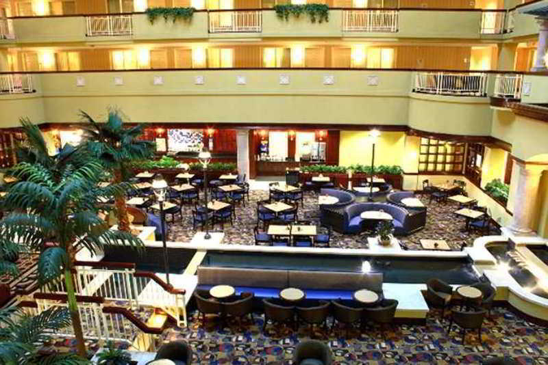 Hotel Embassy By Hilton Laredo